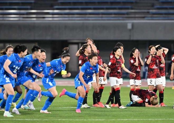 武漢女足2-23射門晉級(jí)亞冠四強(qiáng)，門將119分鐘撲救兩球！